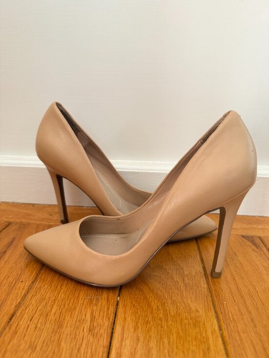 Charles David Shoes - Charles by Charles David Nude Leather Pointed Toe Stiletto Pump Sz 5
